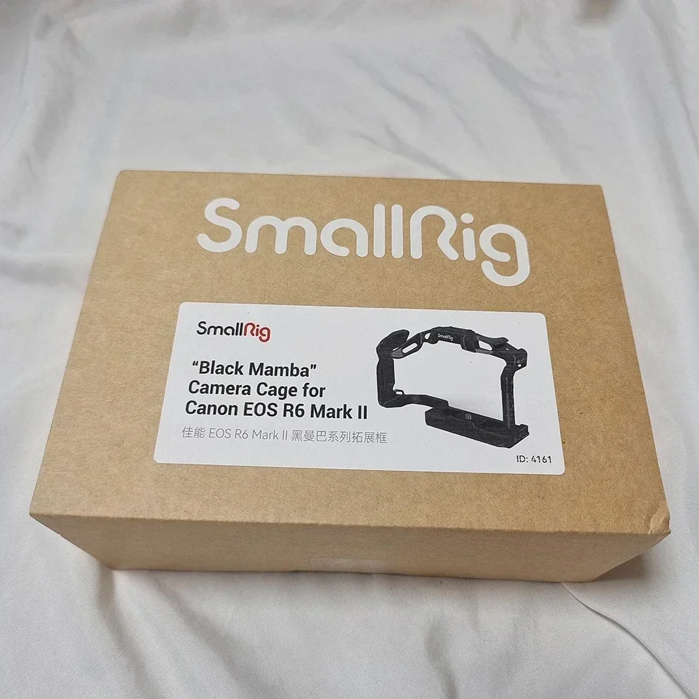قفص كاميرا SmallRig 4161 Black Mamba لكاميرات Canon EOS R6 Mark II مع نقاط تركيب متعددة لربط المقبض