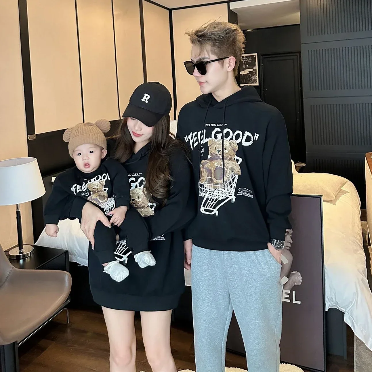 

Bear Print Hooded Sweatshirt for The Whole Family Long Sleeve Tops Father Daughter Matching Clothes Mom Dad Hoodies Baby Romper