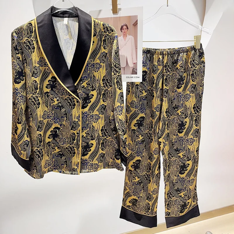 

Роскошный шелковистый комплект для сна и дома: женская атласная пижама из 2 предметов, желтая с принтом, рубашка на пуговицах и брюки