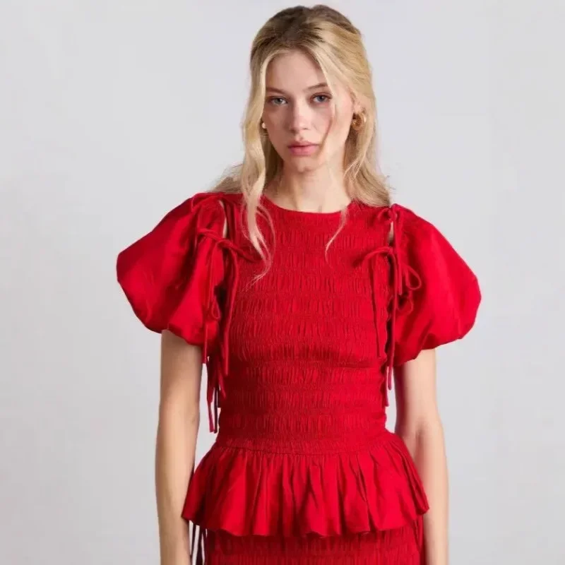

Fashionable Red Short Sleeve Round Neck Top With Detachable Belt And Puff Sleeves For Women In Europe And America