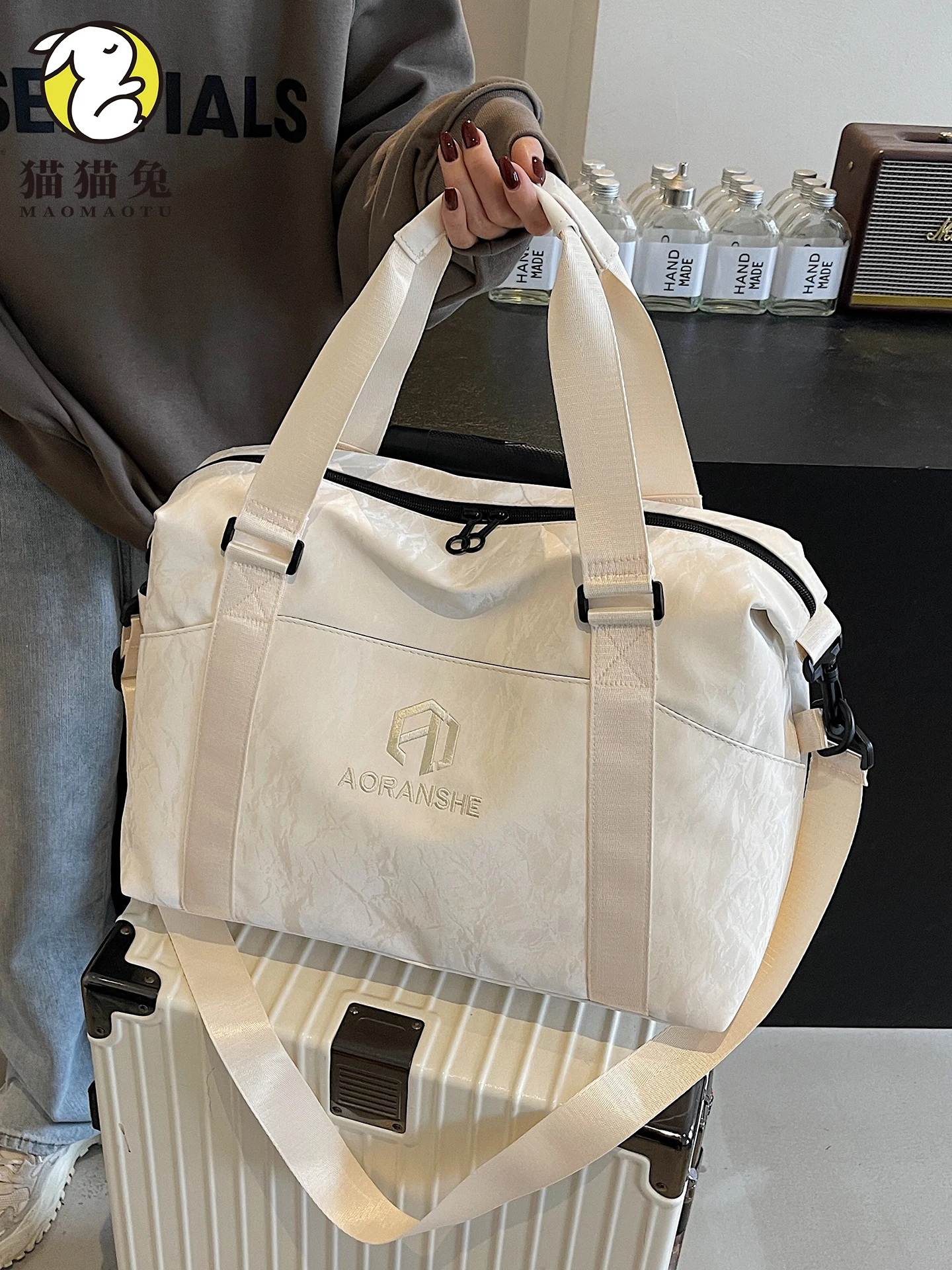 

Женская дорожная сумка большой вместимости, модная сумка через плечо с ручкой, спортивная сумка из бархатного материала, не складная.