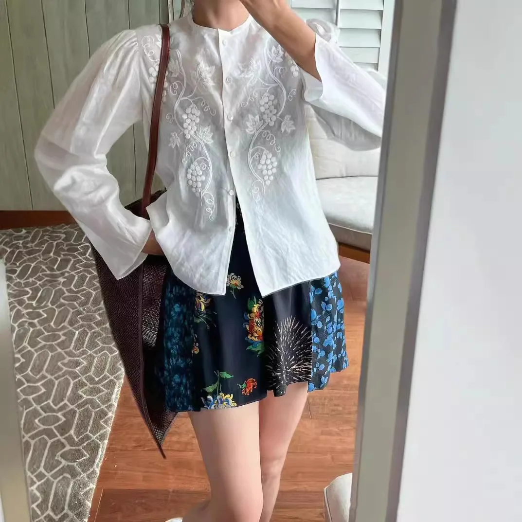 

French Sle Loose Fit Long Sve round Ne Embroidered Linen irt Women's Early Autumn New Sle Chinese ape Stitching