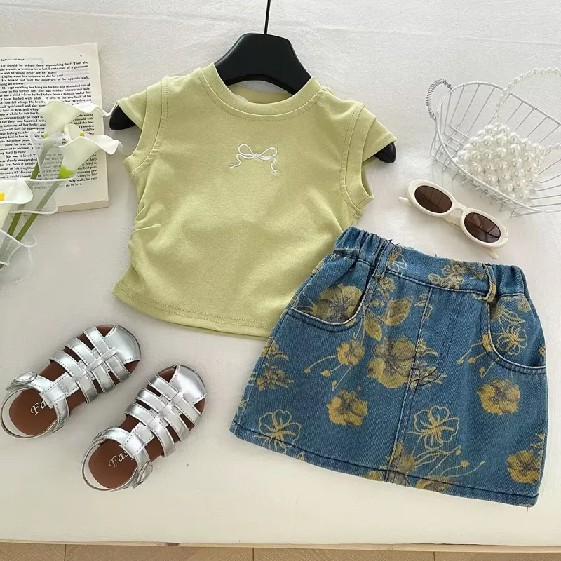 

2025Summer Girls' New Fly Sleeve OutfitTTrendy Two-Piece Set: T-Shirt with Print and Denim Skirt