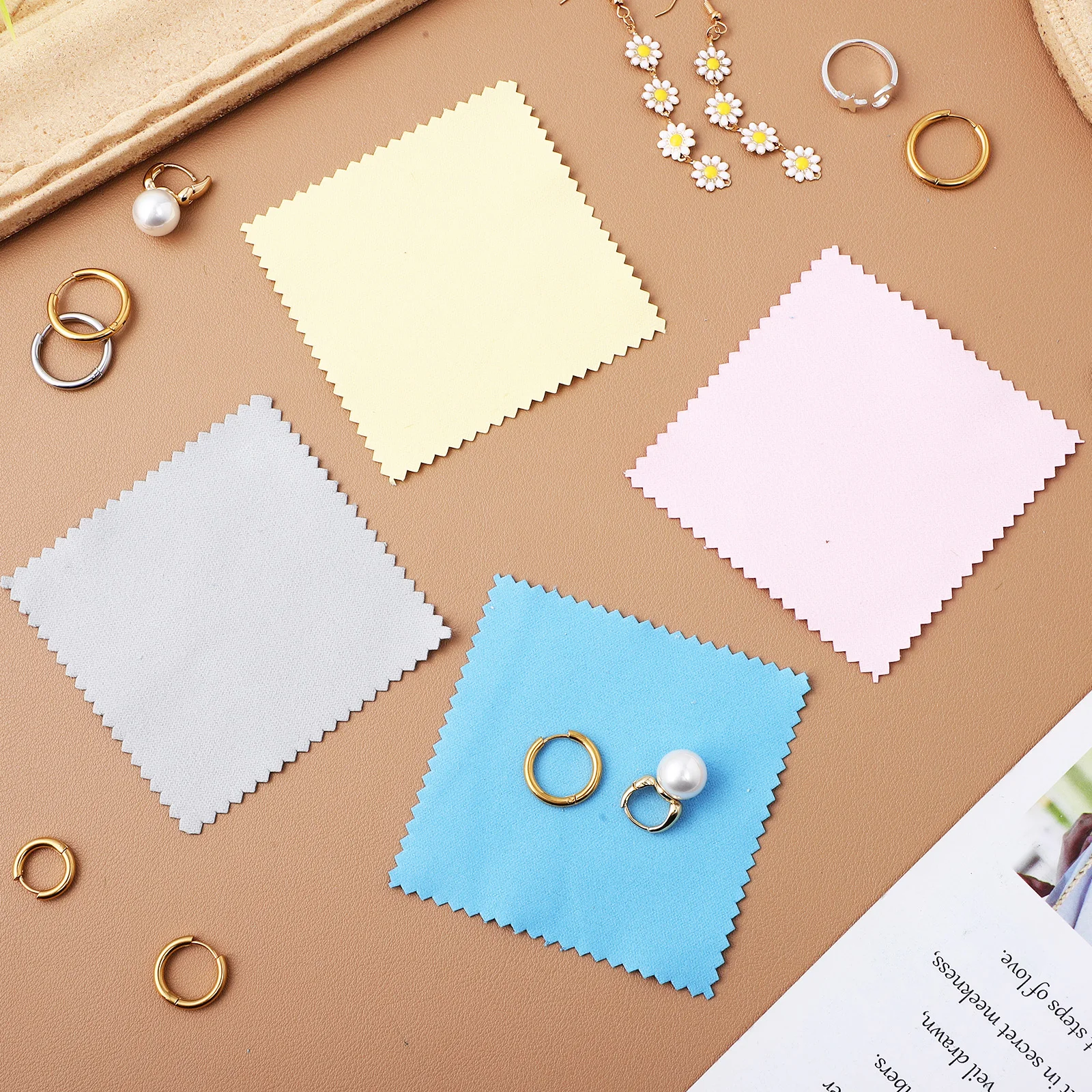 200pcs Jewelry Cleaning Cloths Silver Polishing Rags Gold Diamond Lens Wipes Maintenance Supplies Durable Soft Portable