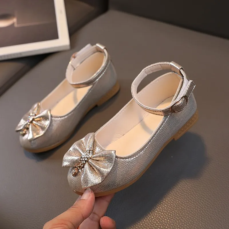 

Girls Summer Children Version Bow Princess Sandals Girl Versatile Rhinestone Fine Kids Glitter Shoes Children Show Casual Shoes