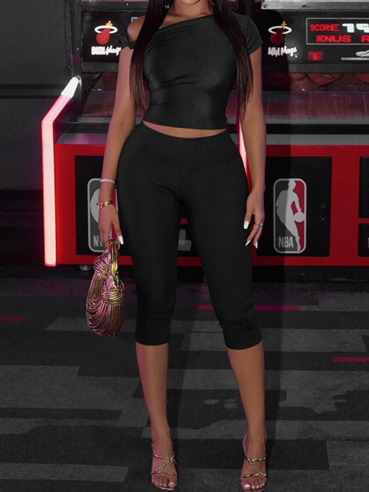 

Женский комплект из 2 предметов: однотонный укороченный топ на одно плечо с перекрученным дизайном и леггинсы-капри, облегающий, для клуба, вечеринок и ночных выходов