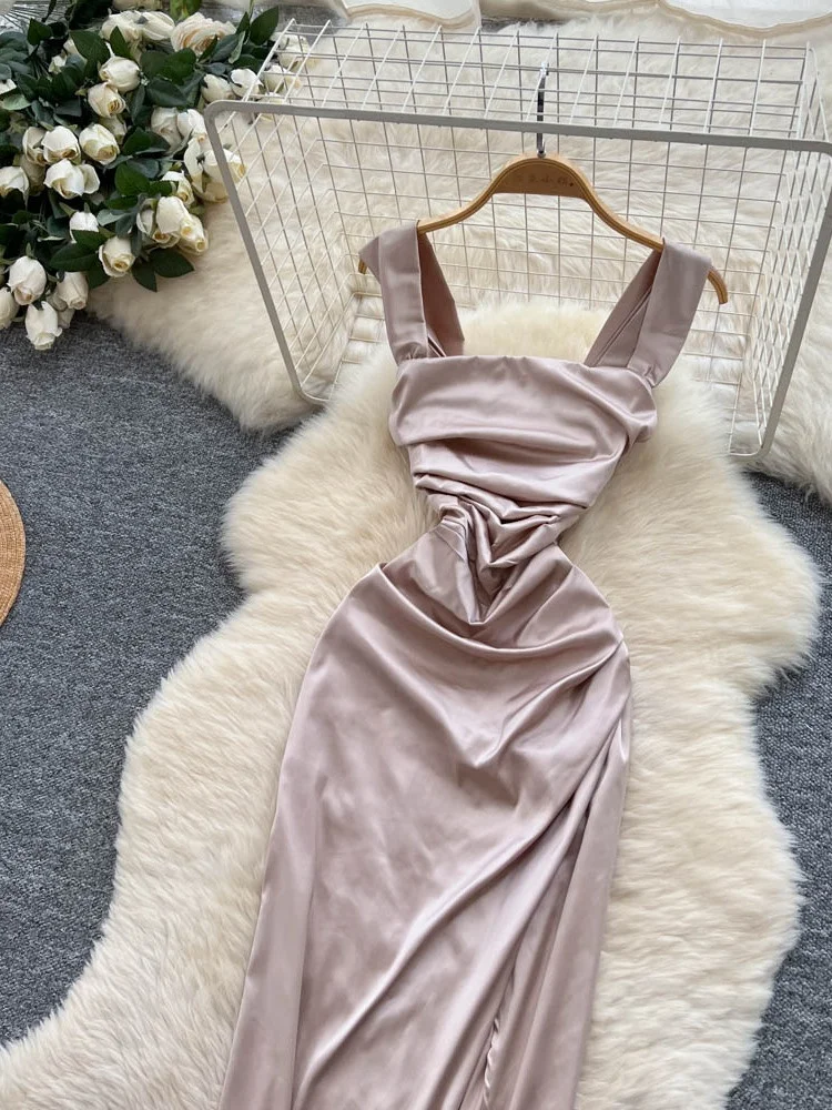 فستان نسائي طويل عصري من الساتان بدون حمالات وخصر مشدود وتنورة مقسمة متوسطة الطول صيفية على الطراز الكوري فستان على شكل حرف a #3