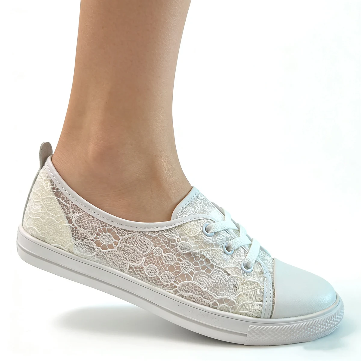 

Women's White Lace Breathable Floral Slip-On Casual Shoes for Summer Walking Daily Wear Lightweight Comfort D897