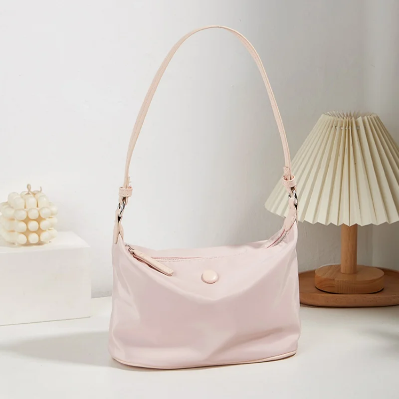 Tas Selempang Minimalis – Tas Tangan Bergaya dan Serbaguna dengan Desain Chic, Sempurna untuk Pakaian Kasual Sehari-hari & Fashionable