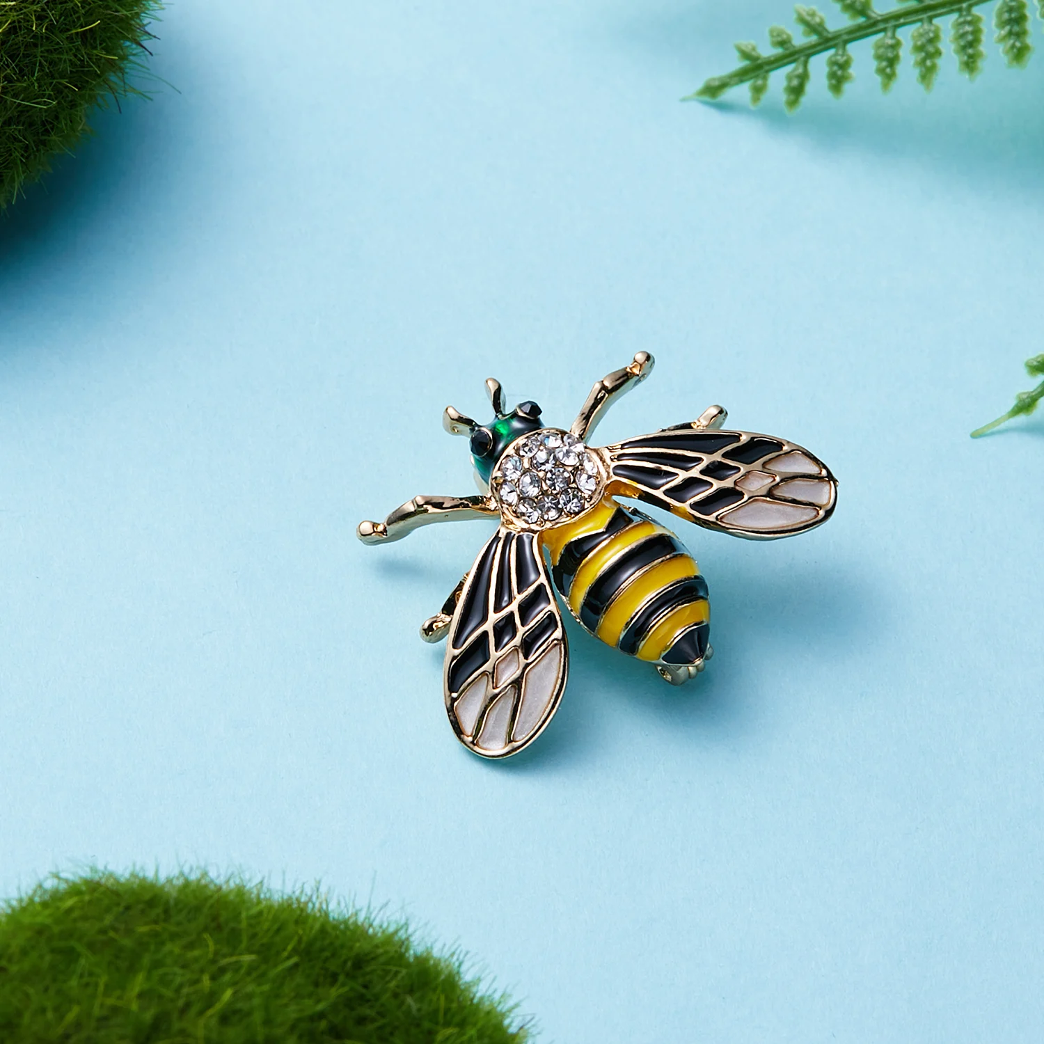 Vintage Fashion Bee Insect Brooch Colorful Enamel Crystal Rhinestone Animal Brooch For Women Men Statement Jewelry Wholesale