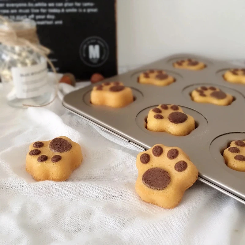 Cute Cat Claw Cake Mold Non-Stick 3D Claw Baking Madeline Pan Dessert Pastry Decoration Tools Metal Kitchen Supplies Bakeware