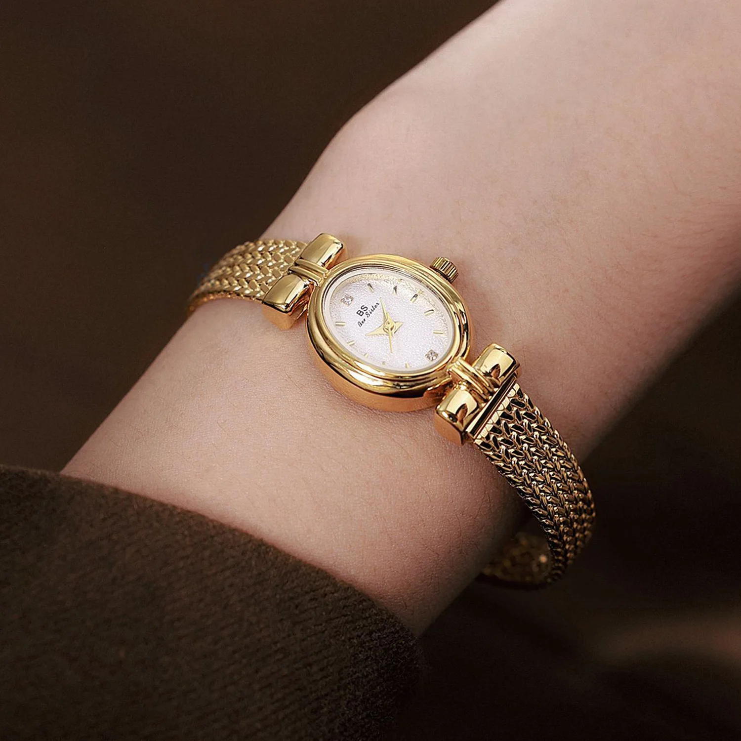 

Женские часы высокого качества 2025, винтажные роскошные ювелирные изделия, браслет из пшеницы, кварцевые женские часы с маленьким циферблатом, элегантные часы для женщин