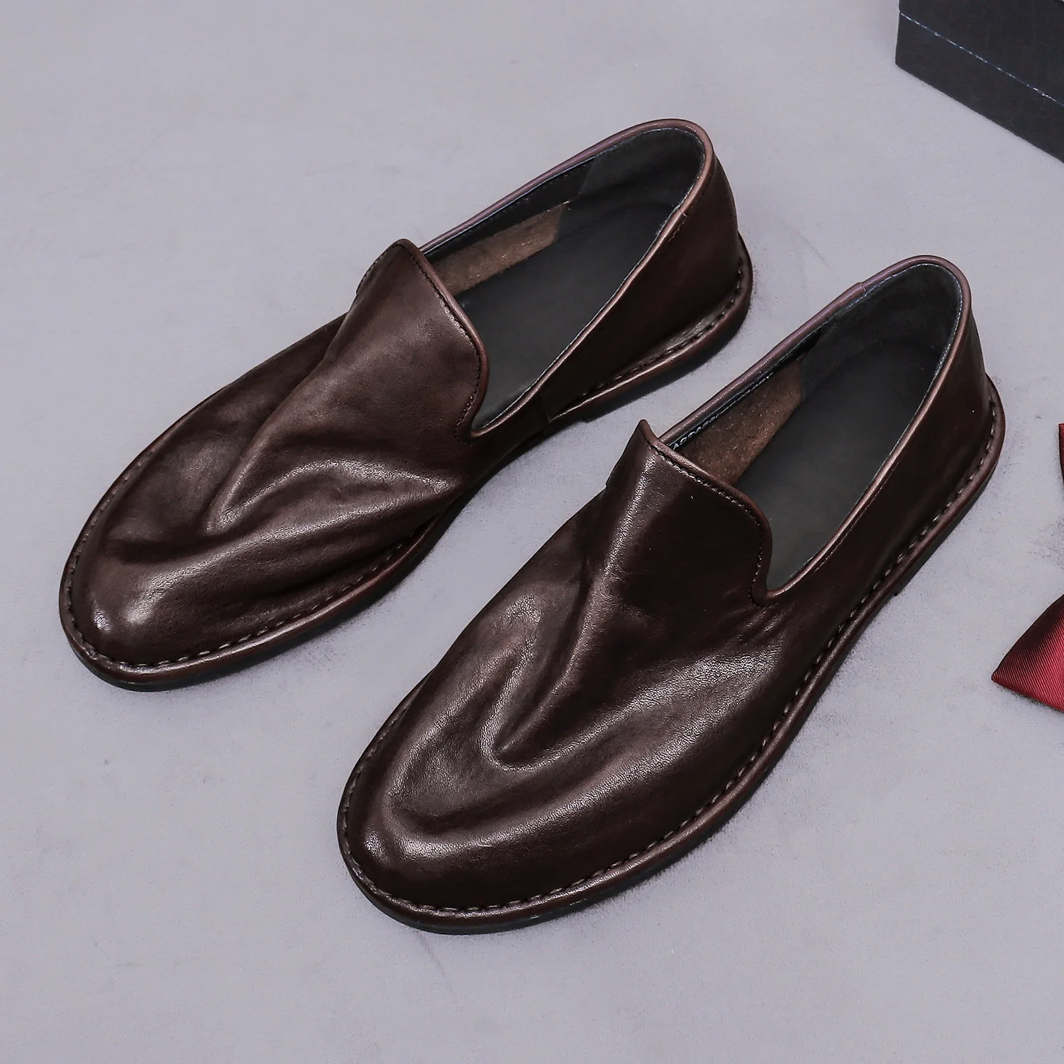 Men Slip On Round Toe Whole Washed Cow Leather Shoes Soft Upper Flat Heel British Business Casual Trendy Loafers For Young Men