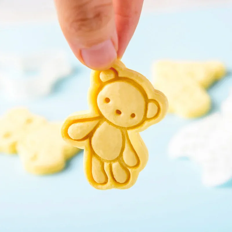 Cartoon 3D Animal Cookie Cutter DIY Bear Fondant Stamp Embosser Mould Crib Biscuit Mold Cake Decorating Tools for Baby Shower