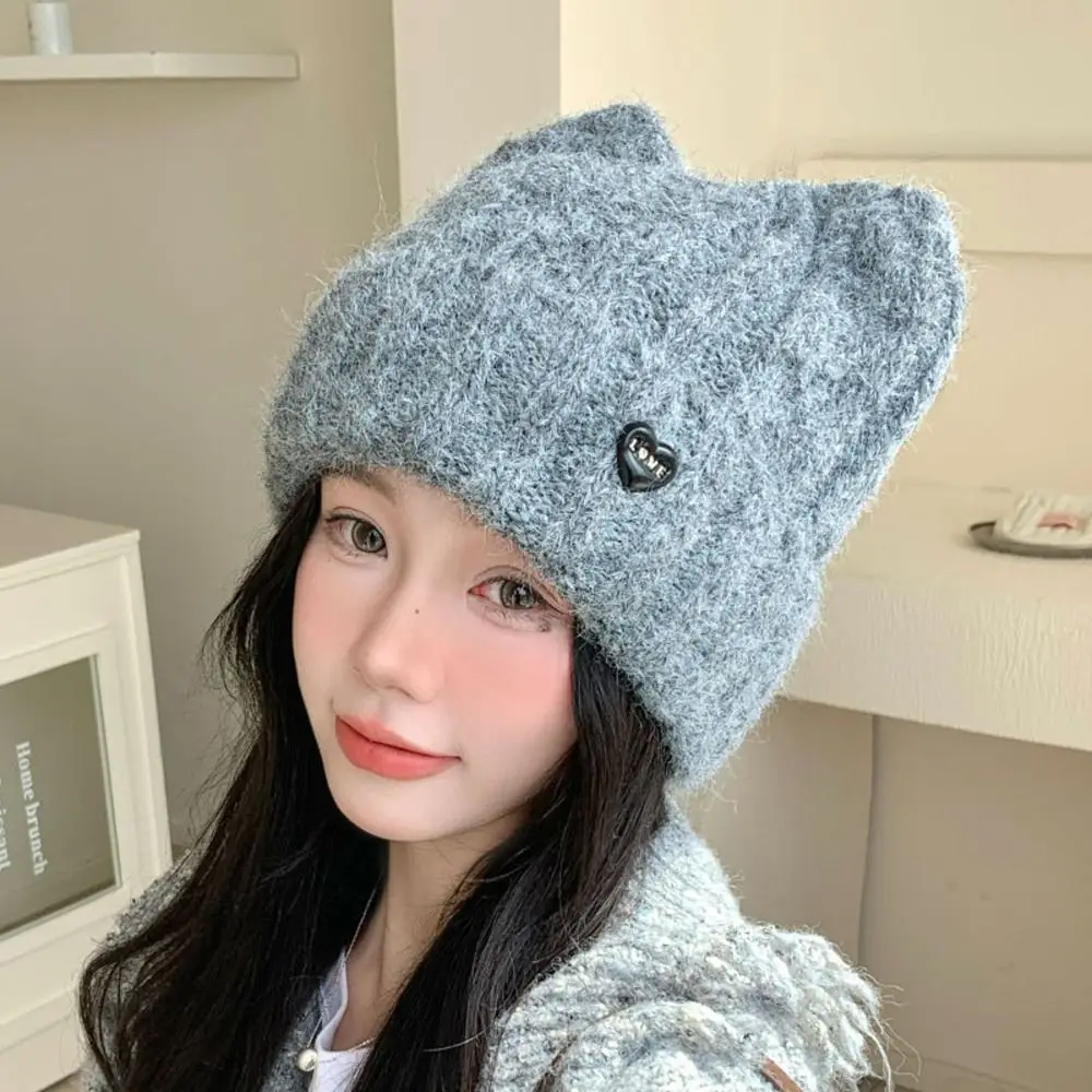 Comfortable Polyester Knitted Beanie Hat Warm 56cm to 58cm Winter Beanie Hat Heart Label Face Slimming Hat Outdoor Wear