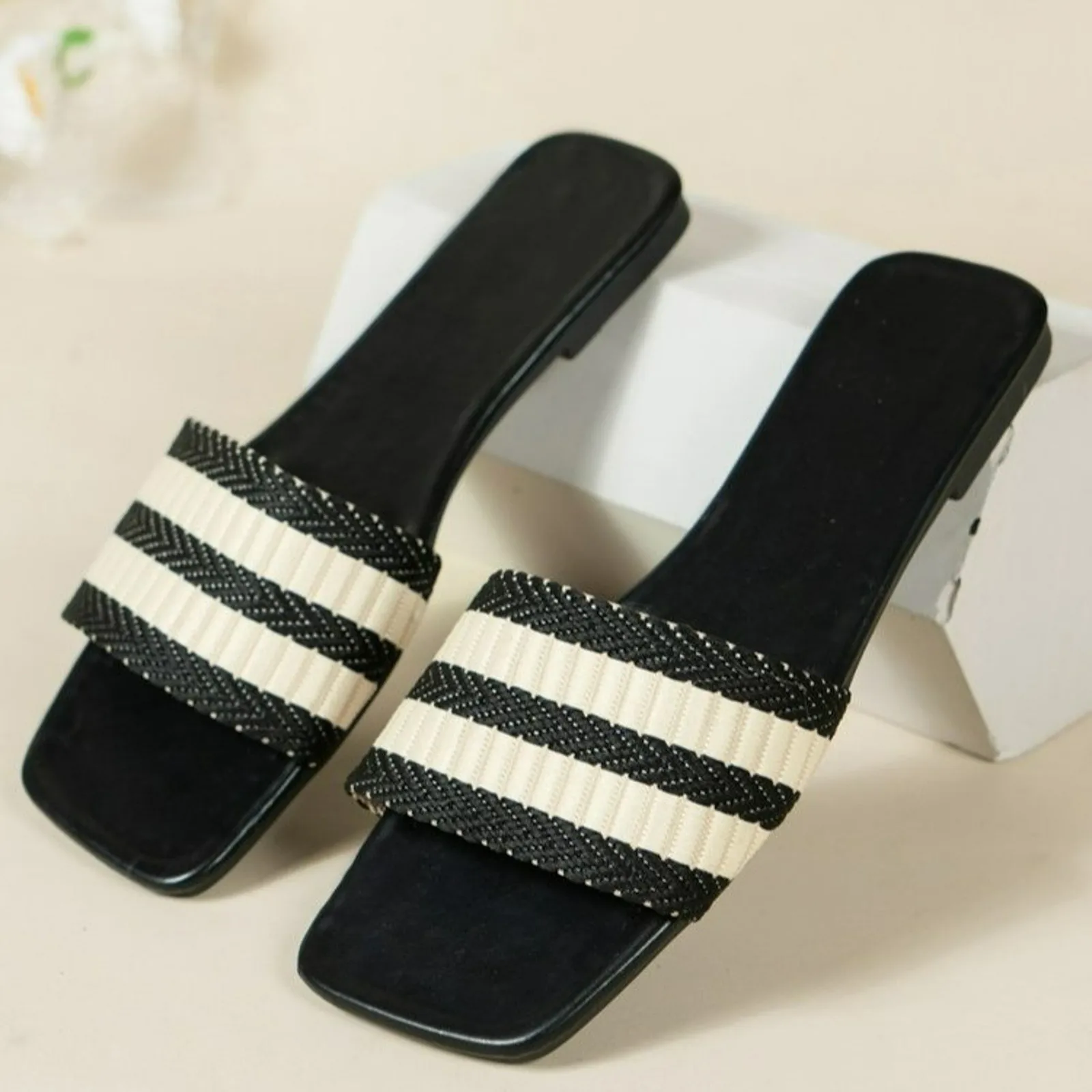 Ladies Summer Slippers Elegant Square Toe Stripe Flat Casual Slides 2024 New Fashion Casual Outdoor Slippers Sandalias De Mujer