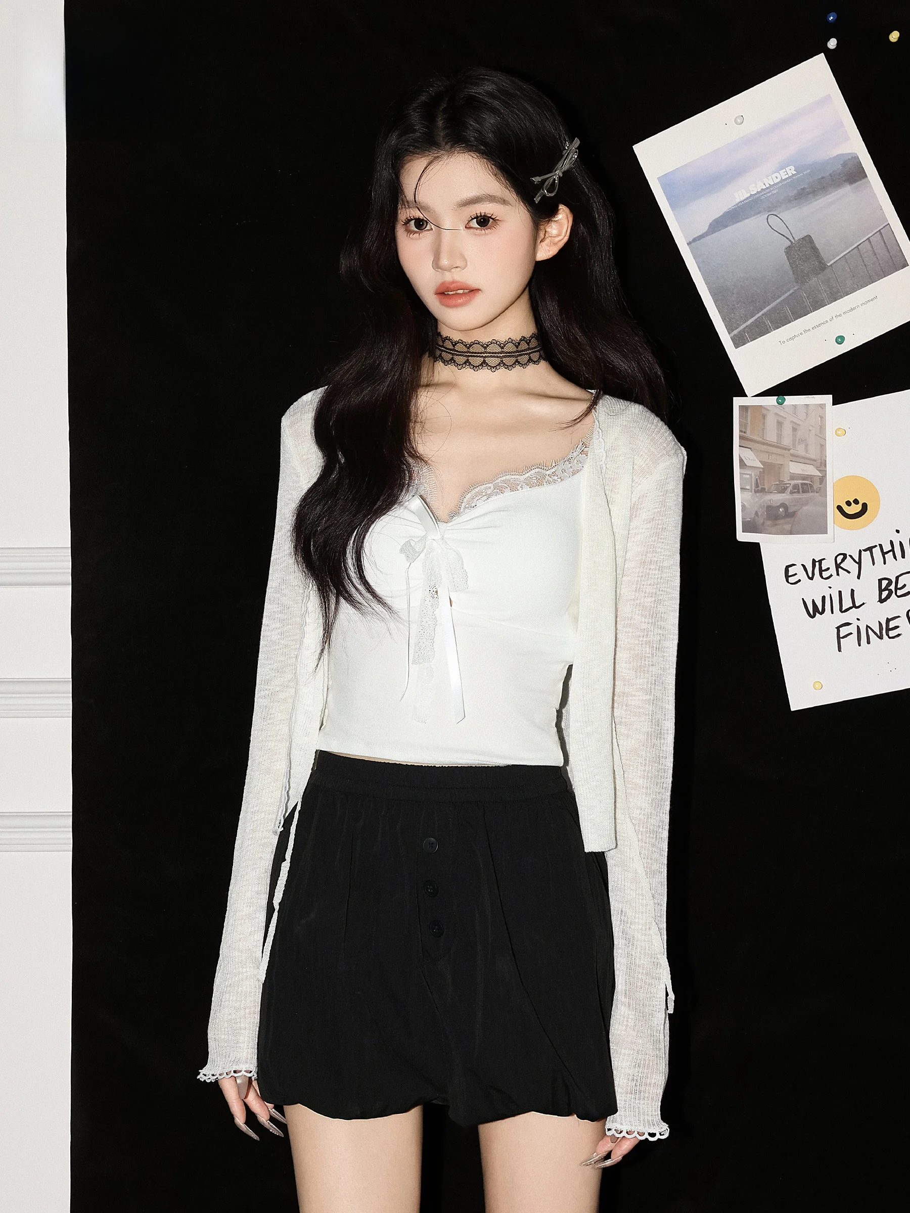 

Комплект из двух предметов: вязаный кардиган с кружевной отделкой Pure Desire и топ на бретельках со встроенными чашечками для ранней осени, новая модель