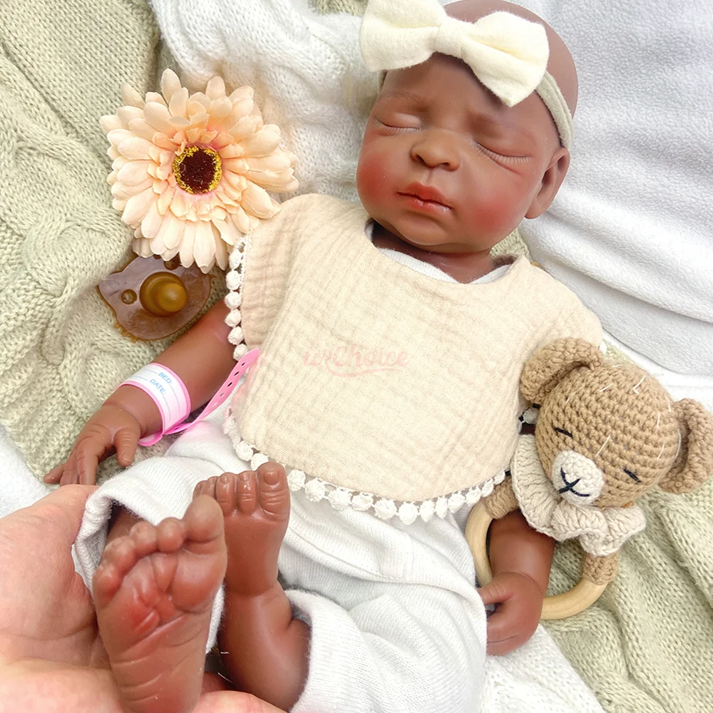 ตุ๊กตาซิลิโคนเด็กแรกเกิดขนาด 17 นิ้ว ผิวสีน้ำตาลเข้ม ตุ๊กตาเด็กผู้หญิงเหมือนจริง วาดลายผิวแบบ 3 มิติ ตุ๊กตาสำหรับโชว์งานศิลปะ