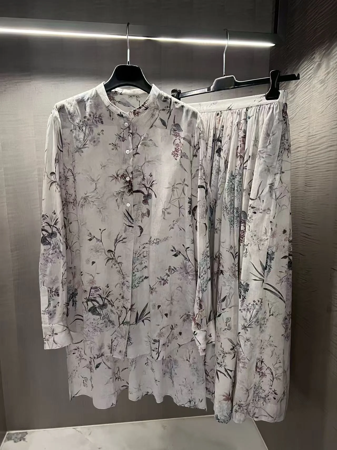 

25 Summer New High-End Chinese Style Water Black Painting Long Sleeved Shirt With Skirt Set, Comfortable, Simple And Atmospheric