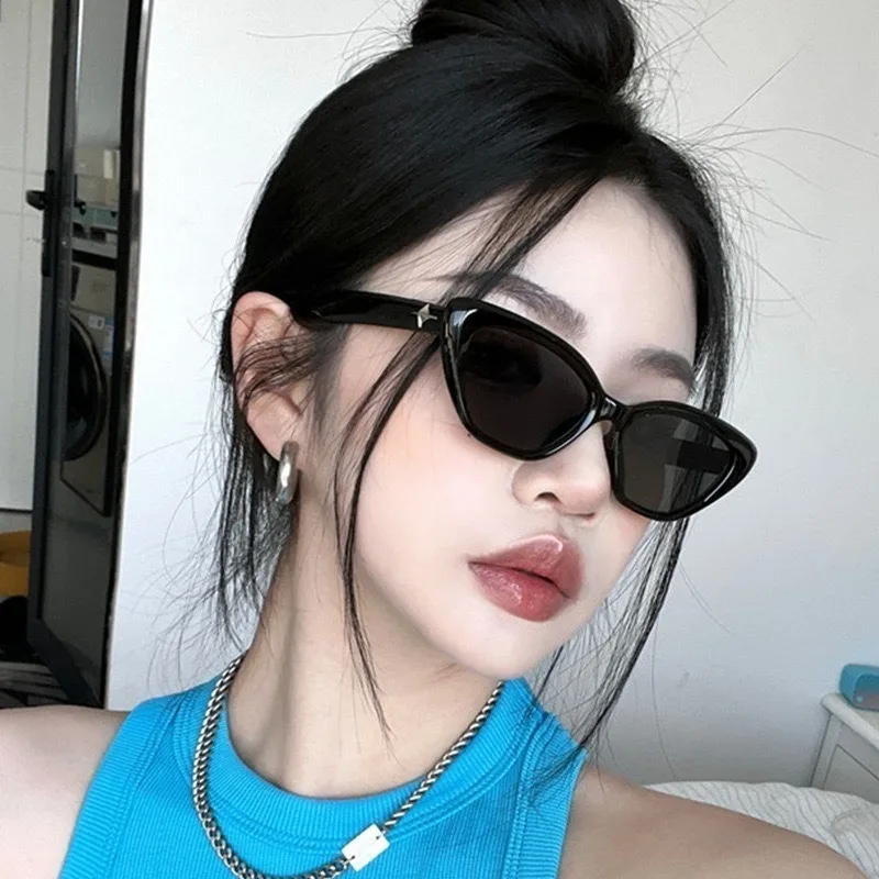 1 Stück Neue Dreieckige Katzenaugen-Sonnenbrille mit Leichtem PC-Rahmen, HD AC-Gläser Perfekt für Strand & Stilvolles Posieren