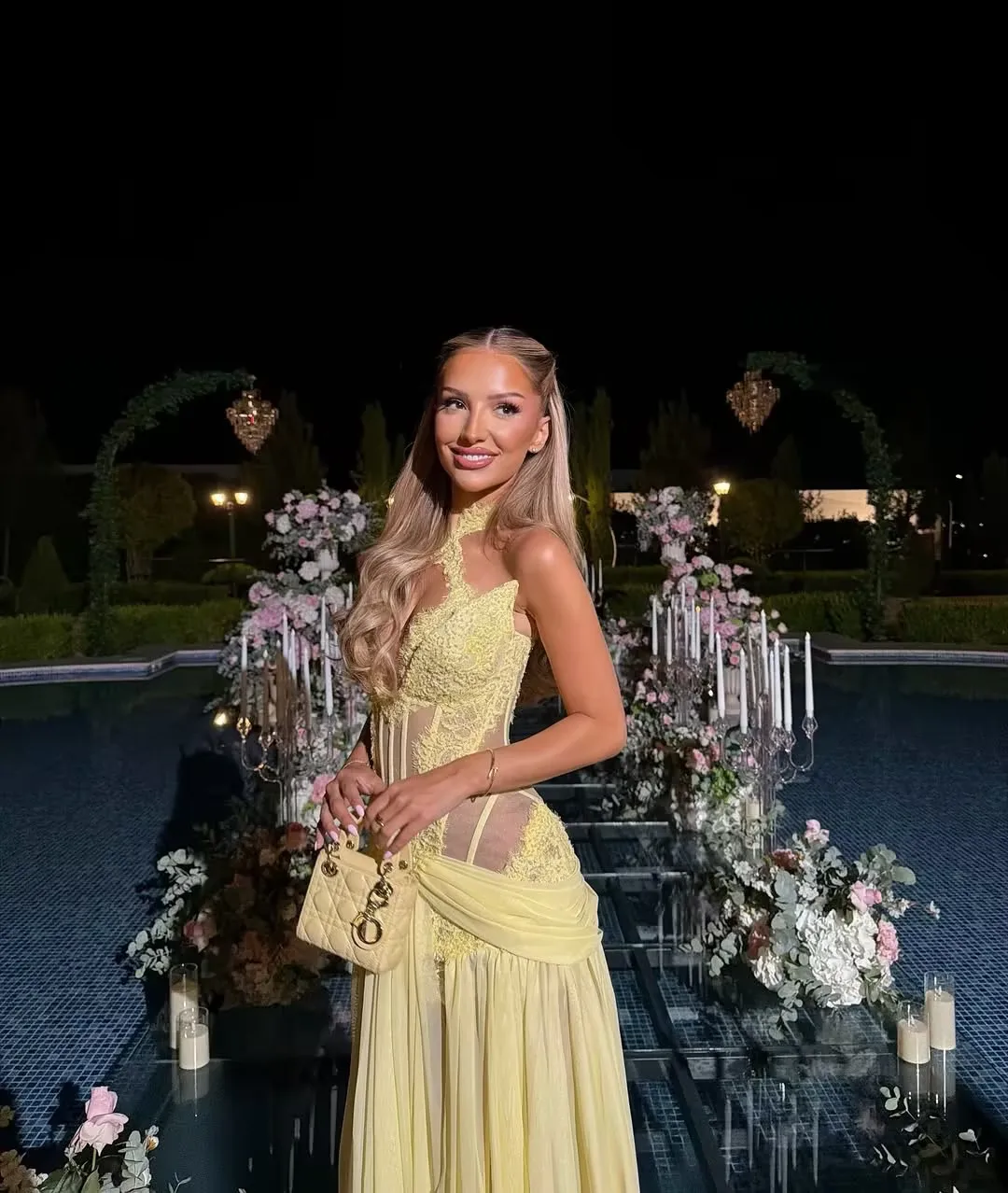 Xijun Sexy Baby Yellow Evening Dresses Lace Mermaid Pleated Sleeveless Long Prom Dresses Halter A-Line Prom Gowns Customized