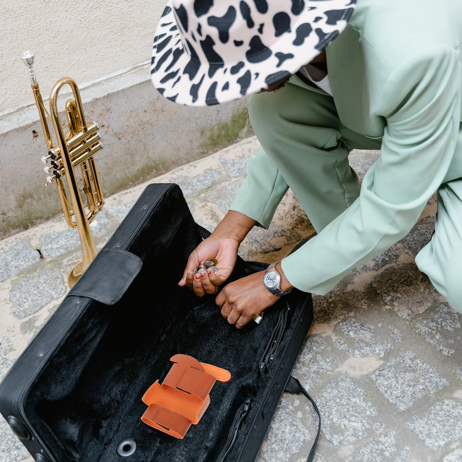 

1pc Synthetic Trumpet Protective Cover Light Brown Durable Wear-Resistant Piston Guard For Trumpet Instrument