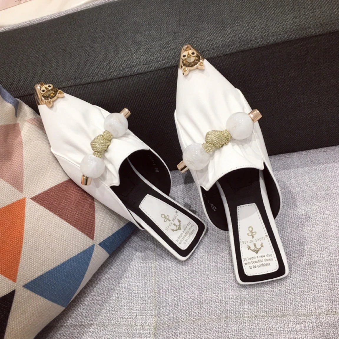 Sommerschuhe für Damen Leder-Pantoffeln Lässige Slides Mädchen Street Cool Heels Mules Schuhe