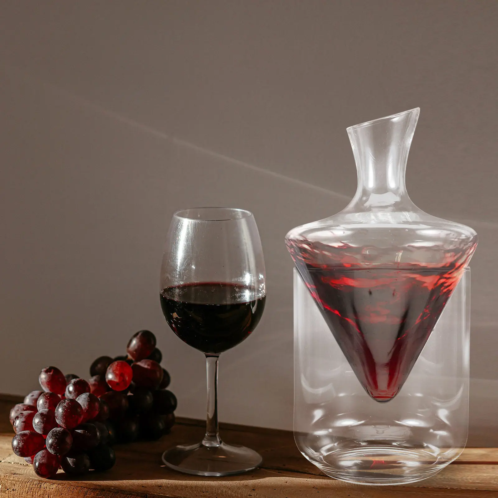 Premium Glass Oblique Wine Decanter for Red Wine Aeration, Flavor Enhancement & Elegant Bar Decoration