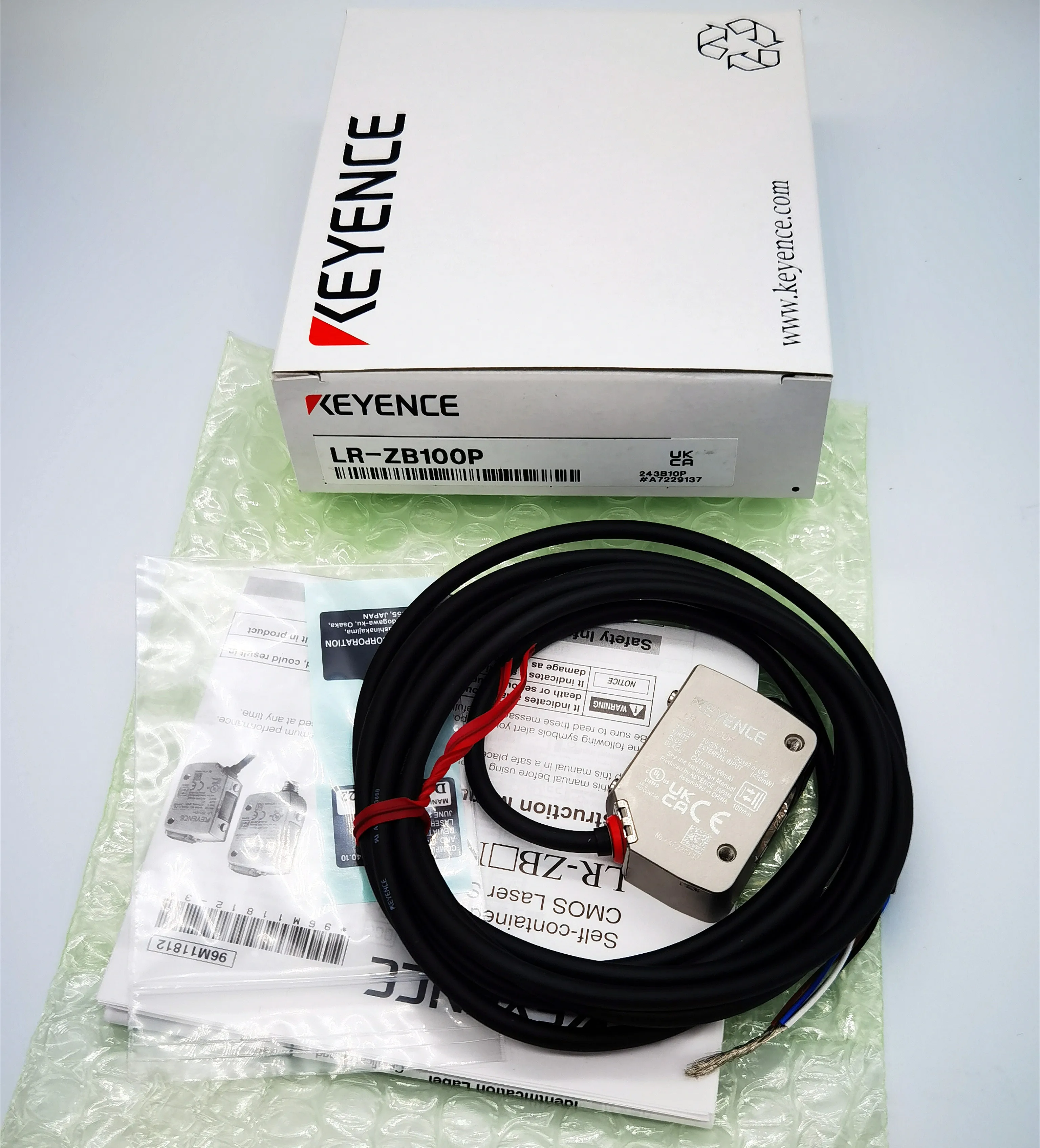 KEYENCE LR-ZB100P مستشعر ليزر CMOS قائم بذاته أصلي جديد