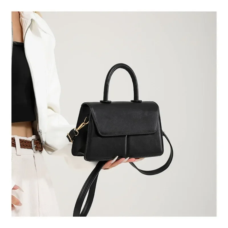 Portable French Simple Personalized Casual Women's Bag 2024 New Fashion Texture Trend Single Shoulder Crossbody Small Square Bag