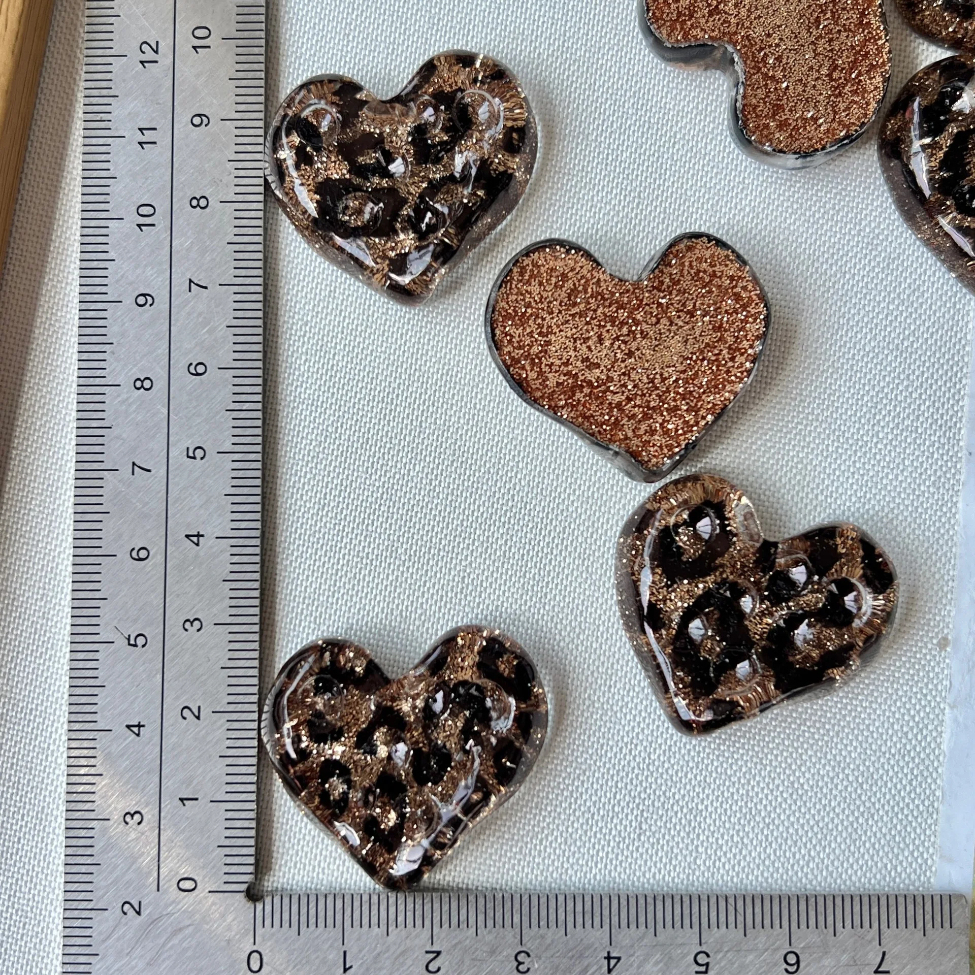 10pcs Acrylic Love Heart Patch Flat Back Resin Cabochons Diy Phone Case Hair Clips Shoe Jewelry Accessories Findings Decorations