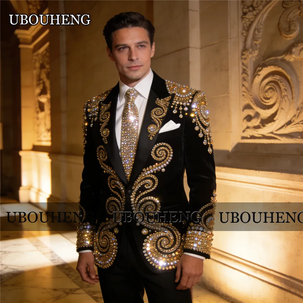 

Шикарные свадебные смокинги для жениха, индивидуальный пошив, золотые бусины и кристаллы, пиджаки для выпускного вечера, мужские наряды, комплект из 2 предметов, модная мужская одежда для торжественных мероприятий