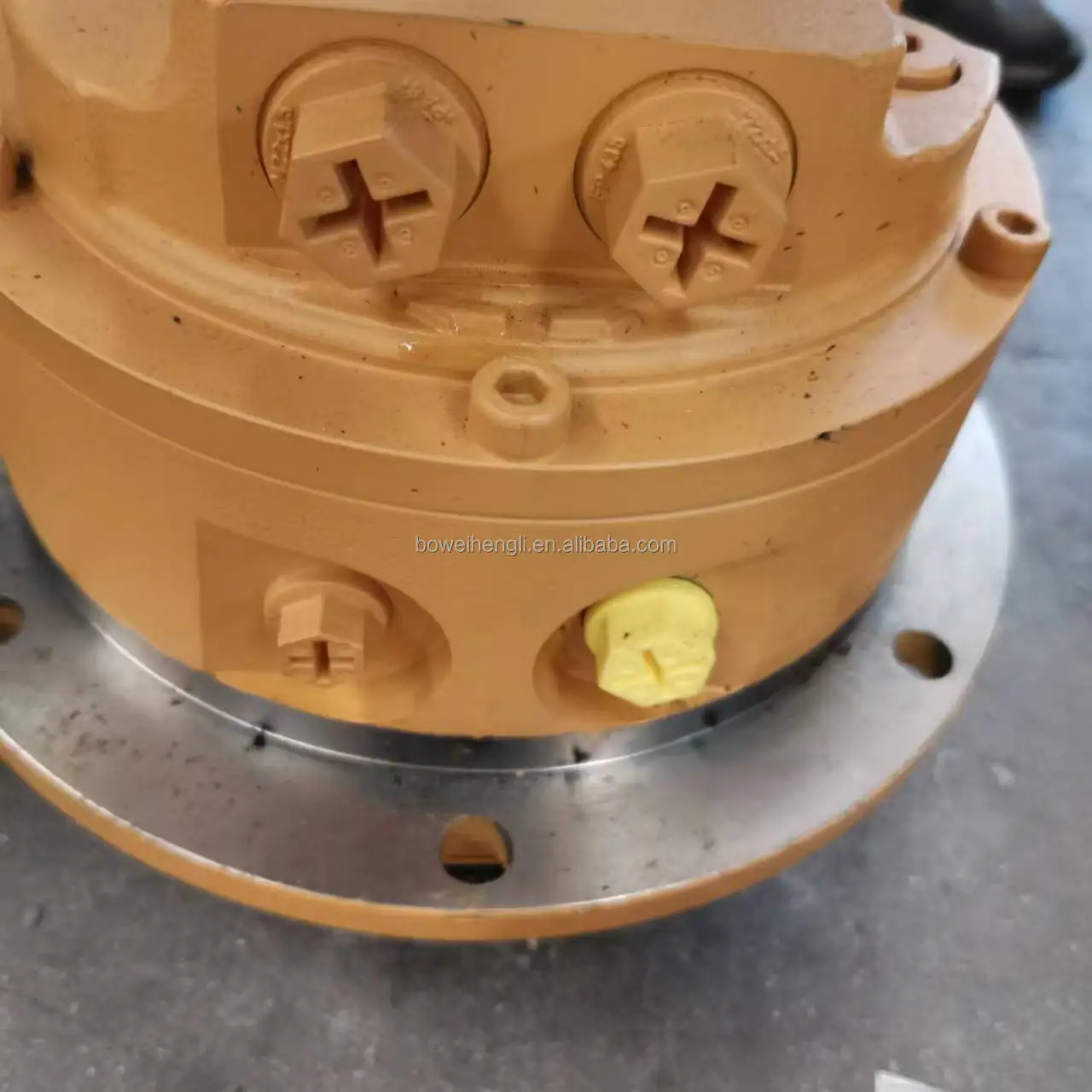 НОВИНКА 01243764   ГИДРАВЛИЧЕСКИЙ ДВИГАТЕЛЬ ДЛЯ ДЕВОЙ ШАМ HD10 HD12 HD13 Ролик