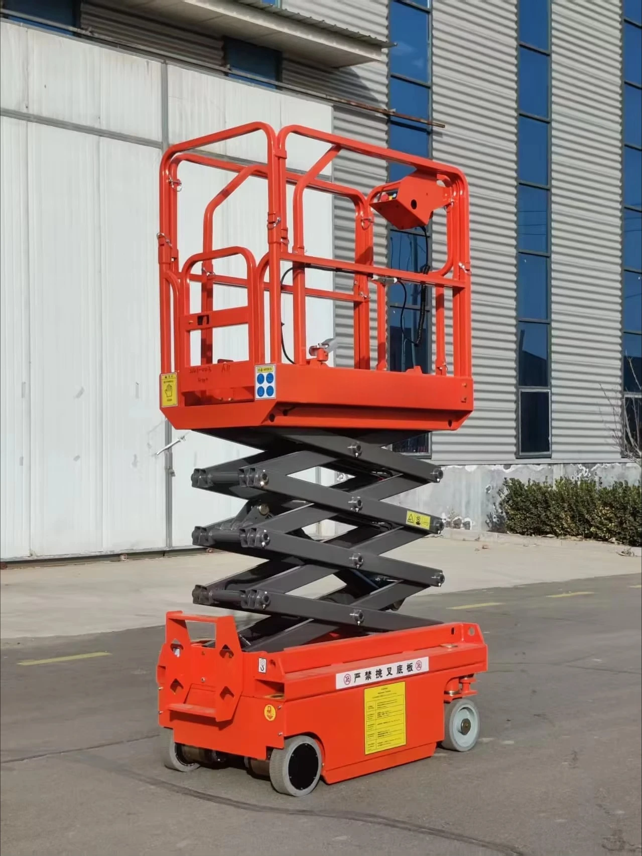 4m 6m 8m 10m 12m 14m 16m 18m Mini Scissor Lift Table Elevated Small High Aerial Work Lift Electric Scissors Lift Platform