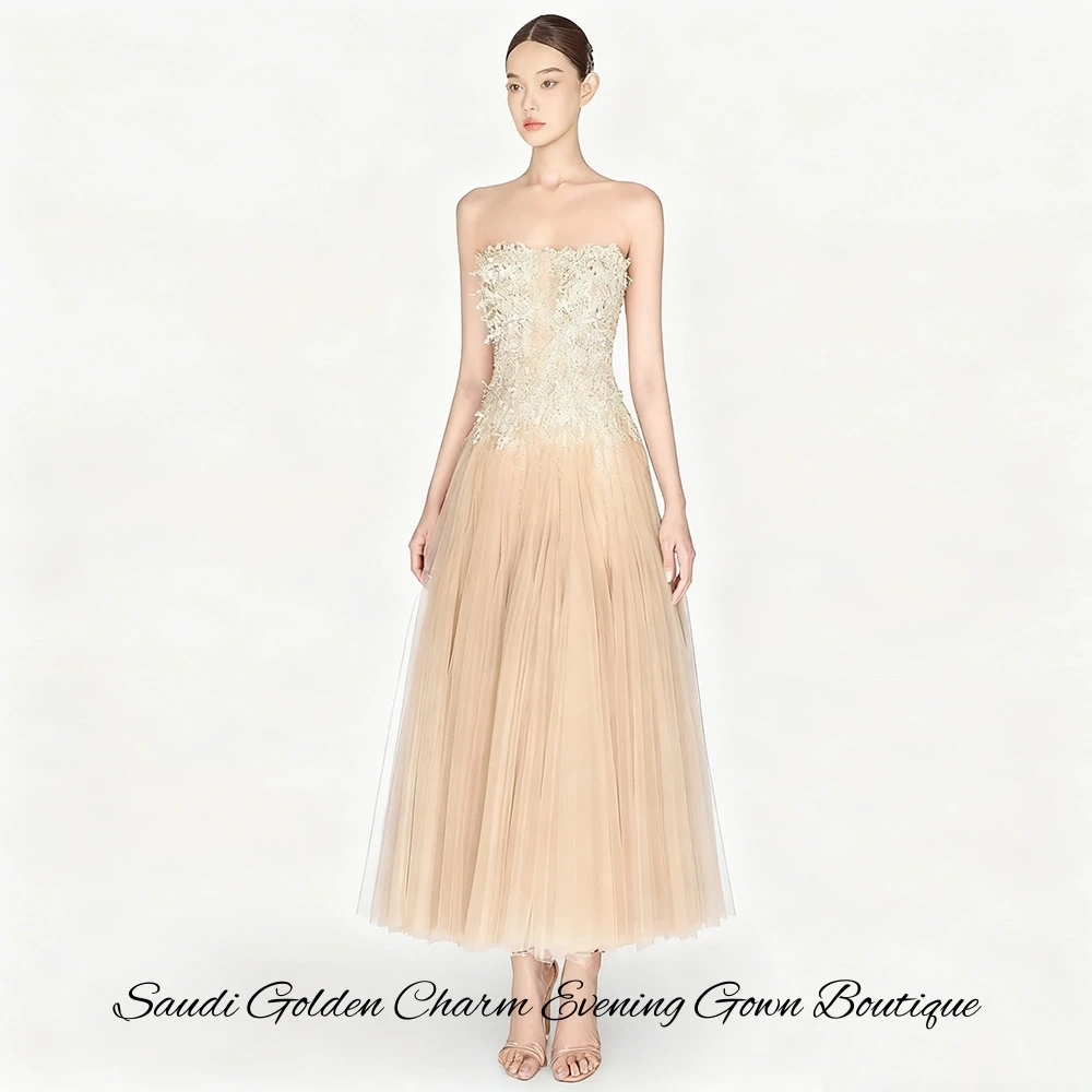 絶妙な手作りの花の装飾が施されたローブ・ド・ソワレ、高品質チュールAラインイブニングドレス、カスタマイズ可能なストラップレス・ノースリーブ・プロムドレス