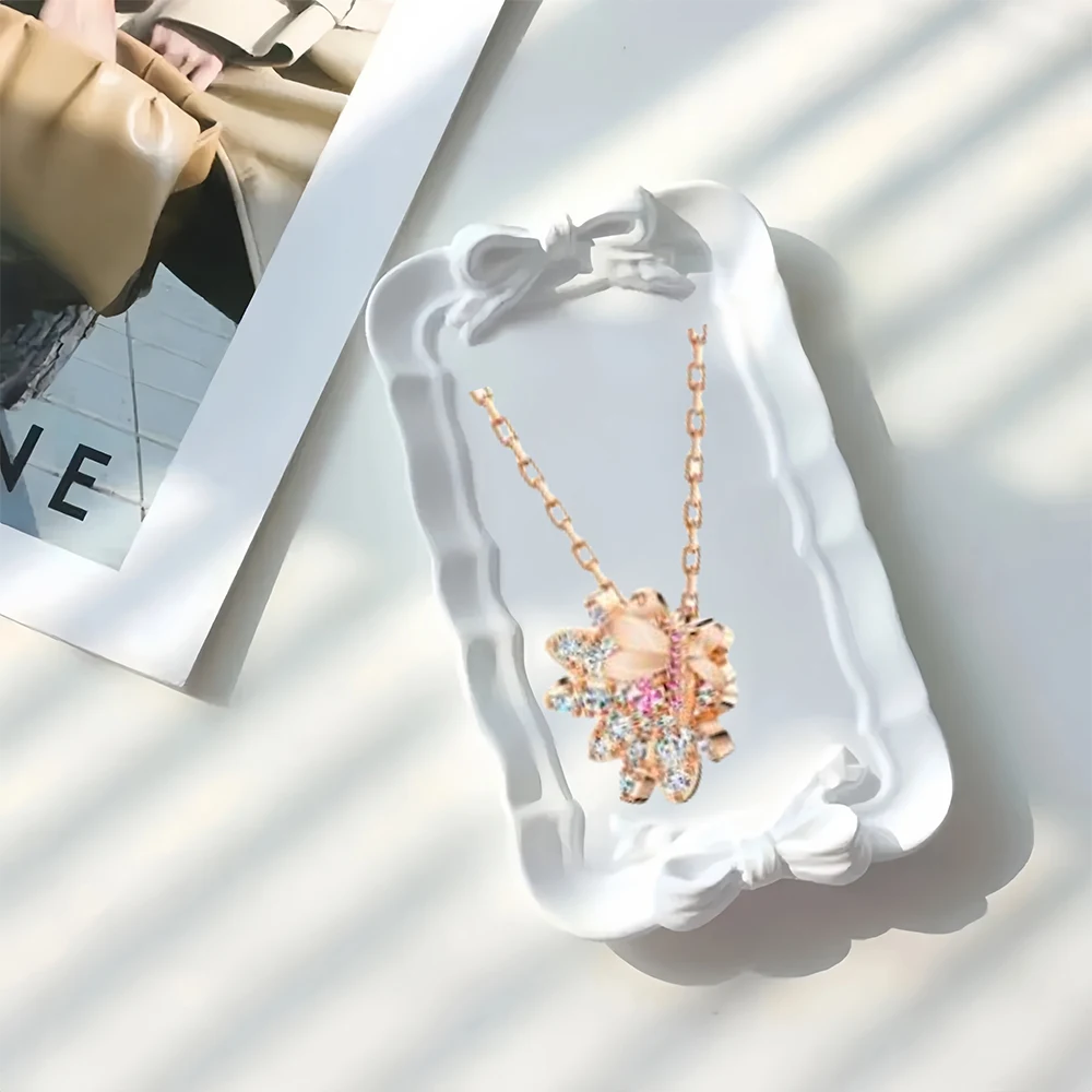 

2025 Hot Selling Brand Women's Necklace Fashionable, Simple, Luxurious Jewelry Suitable for Gifting To Friends