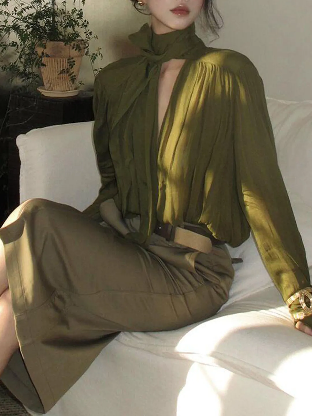 Olive Green V-Neck Long Sleeve Shirt Women's New Style Khaki Green Half Skirt Slimming Set Design Sense Sash Fashionable Casu...