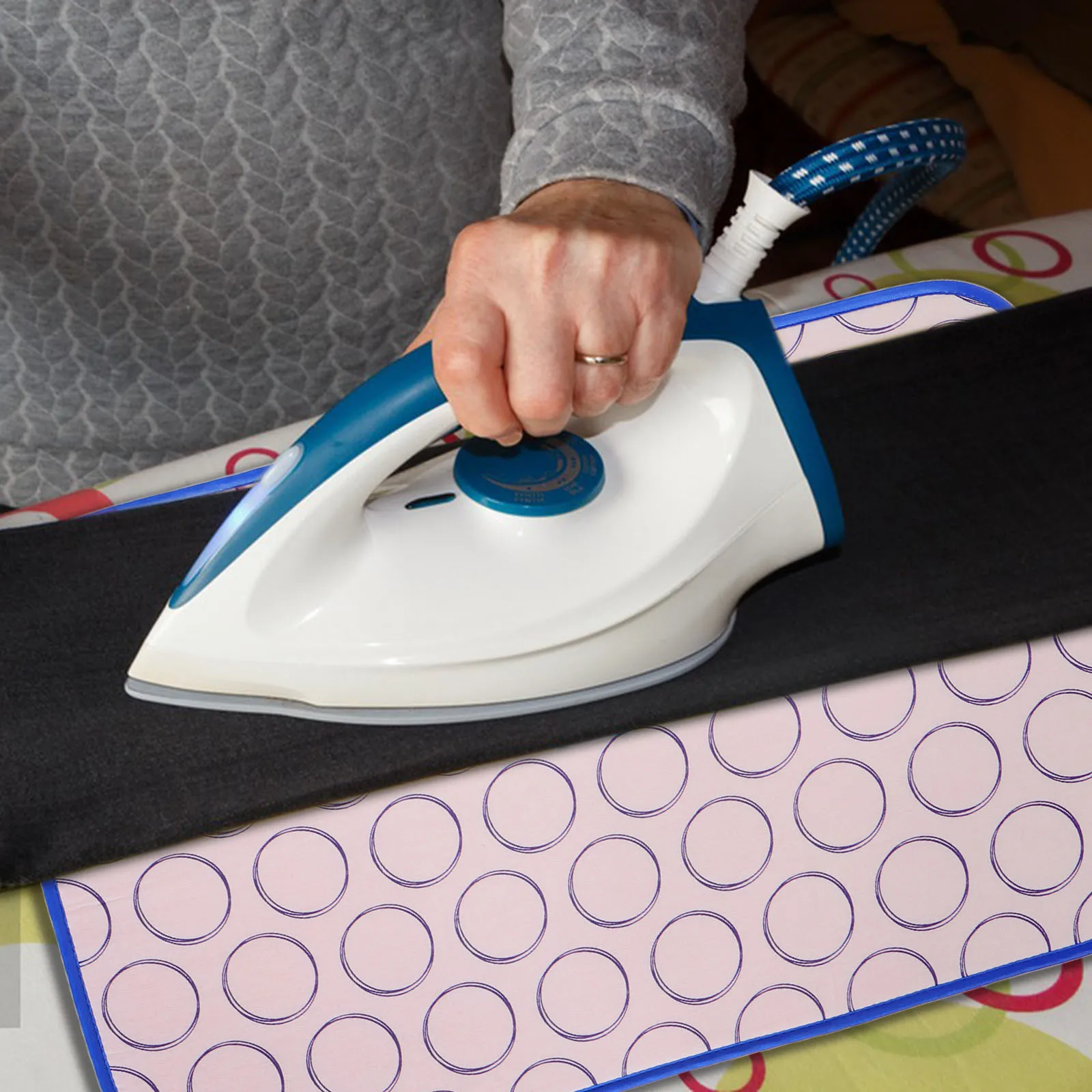 

Heat Resistant Ironing Pad Foldable Non-Slip Waterproof Protective Mat For Tabletop Countertop Travel Portable Use Ironing