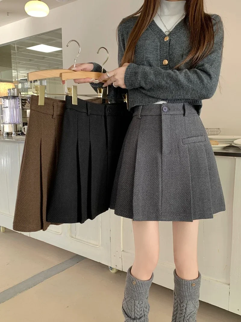 

Plus size women clothing High Waist Thick Woolen Skirt New Winter Casual Pleated Skirt Chubby Girl Slimming Short dress Women's