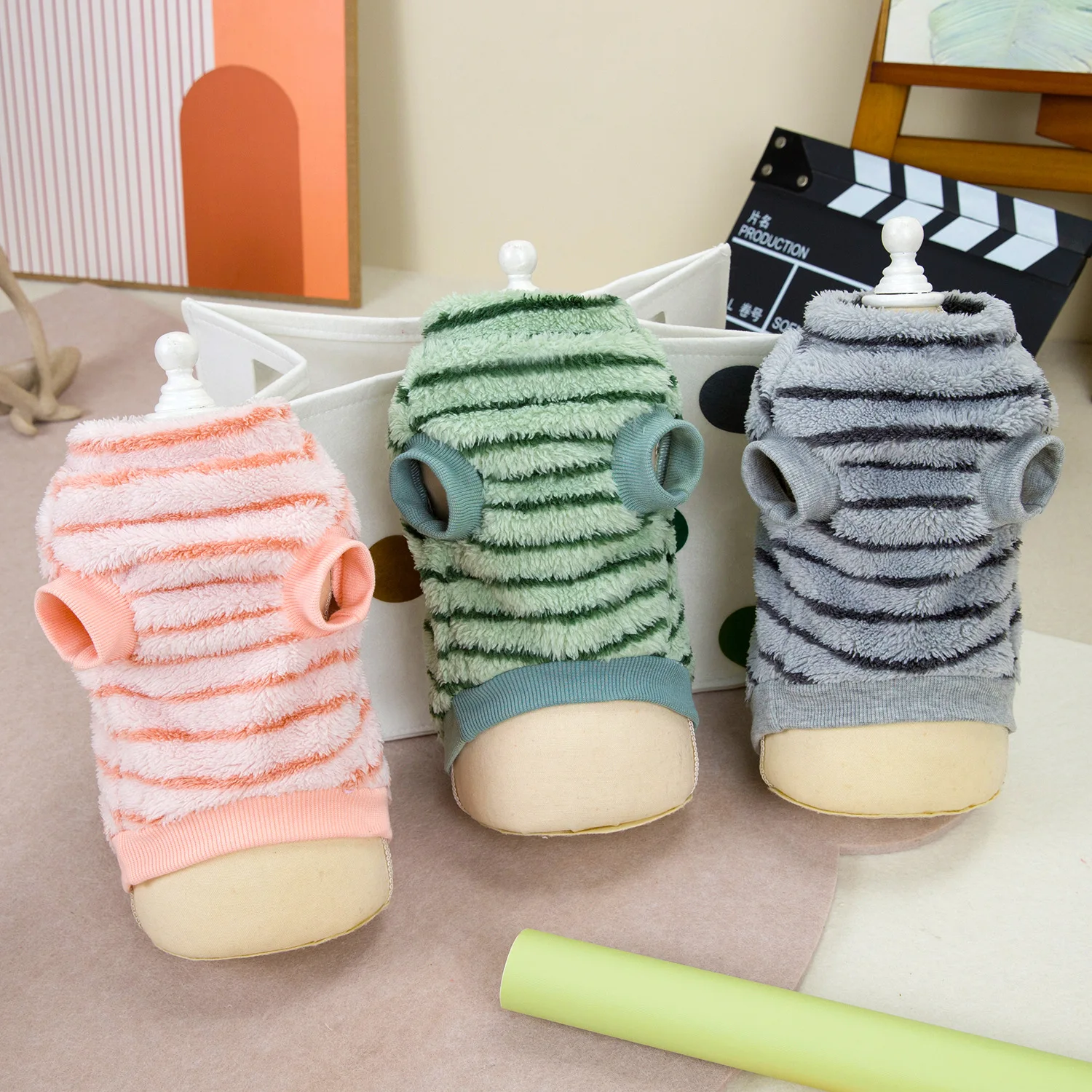 New Pet Dog Clothes in Winter One-piece Flannel Coat Warm Stripes Tractable Dog Hoodie Fashion Design Cat Clothes