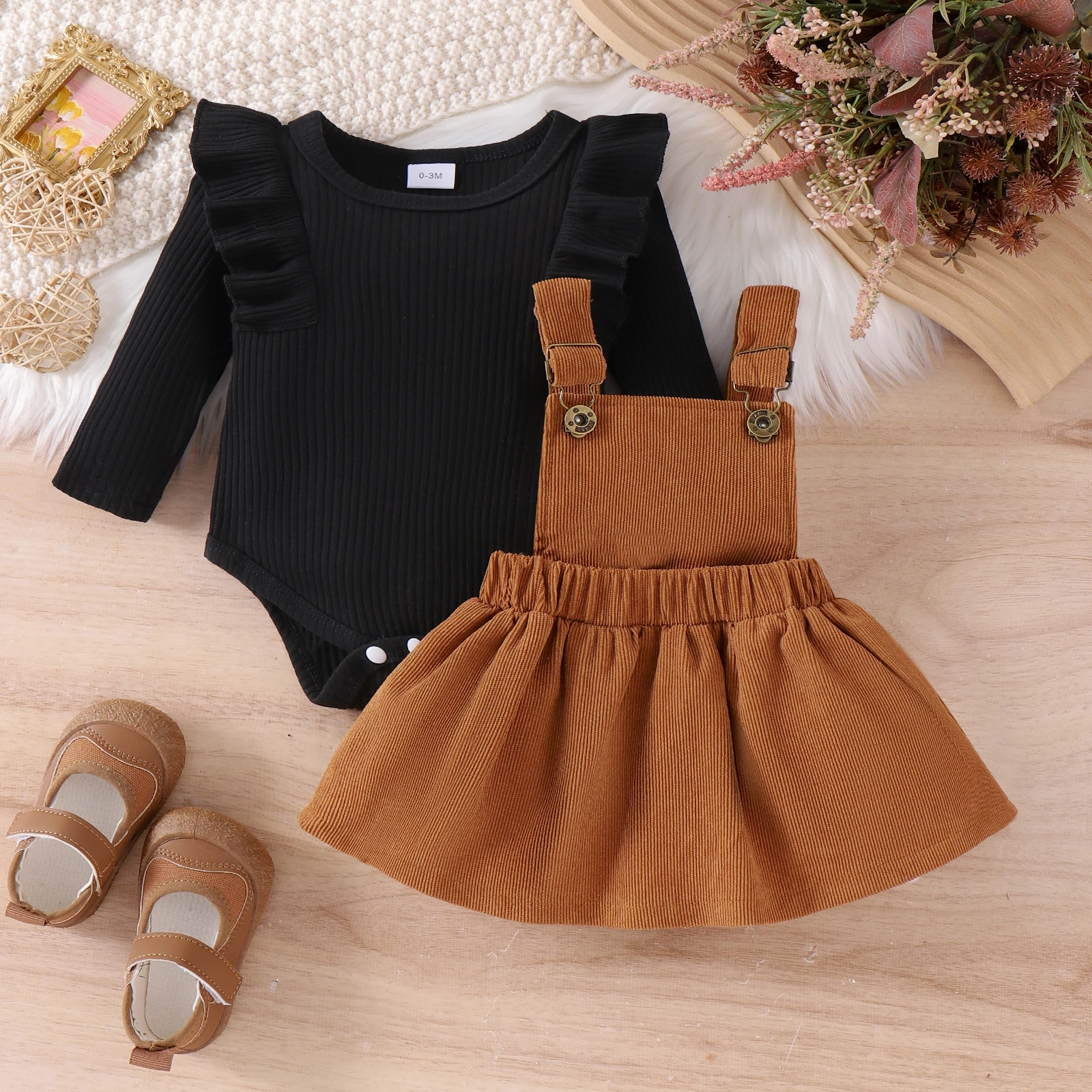 2PCS Autumn New Style For 0-1 Year Old Girls, Comfortable Simple And Fashionable Long-Sleeved Suit + Coffee Strap Skirt