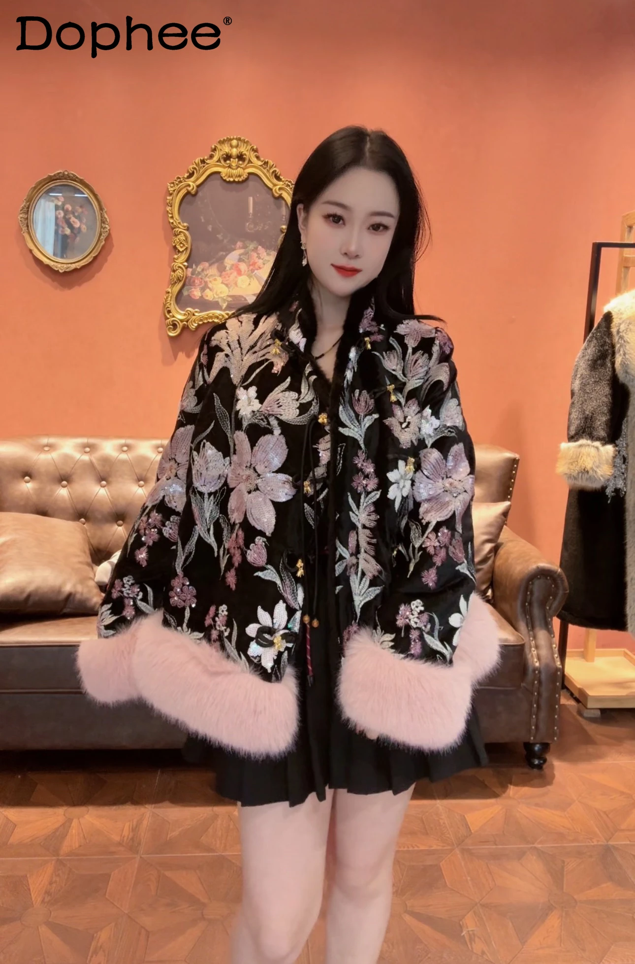 

2025 New Winter Heavy Industry Sequined Floral Chinese Style Pendant Retro Embroidery Faux Fur Coat Women Fluffy Jacket