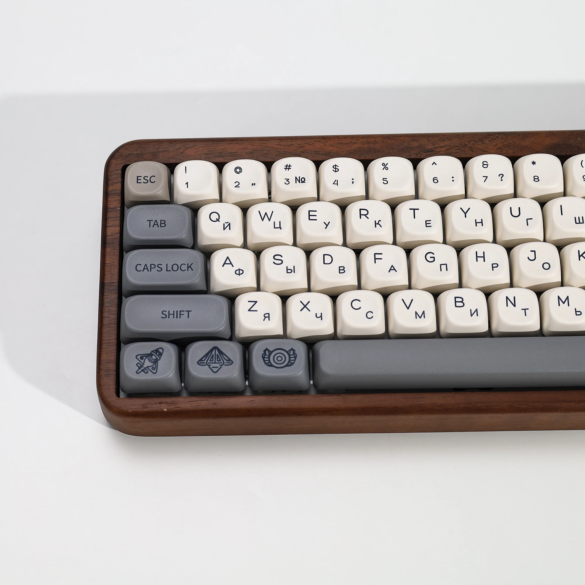 KBDiy Russische Tastenkappen Retro Vision Theme KOA MOA Profil PBT ISO MAC Tastenkappen Maßanfertigung für MX-Schalter 60 Gaming Mechanische Tastatur – Detail 10