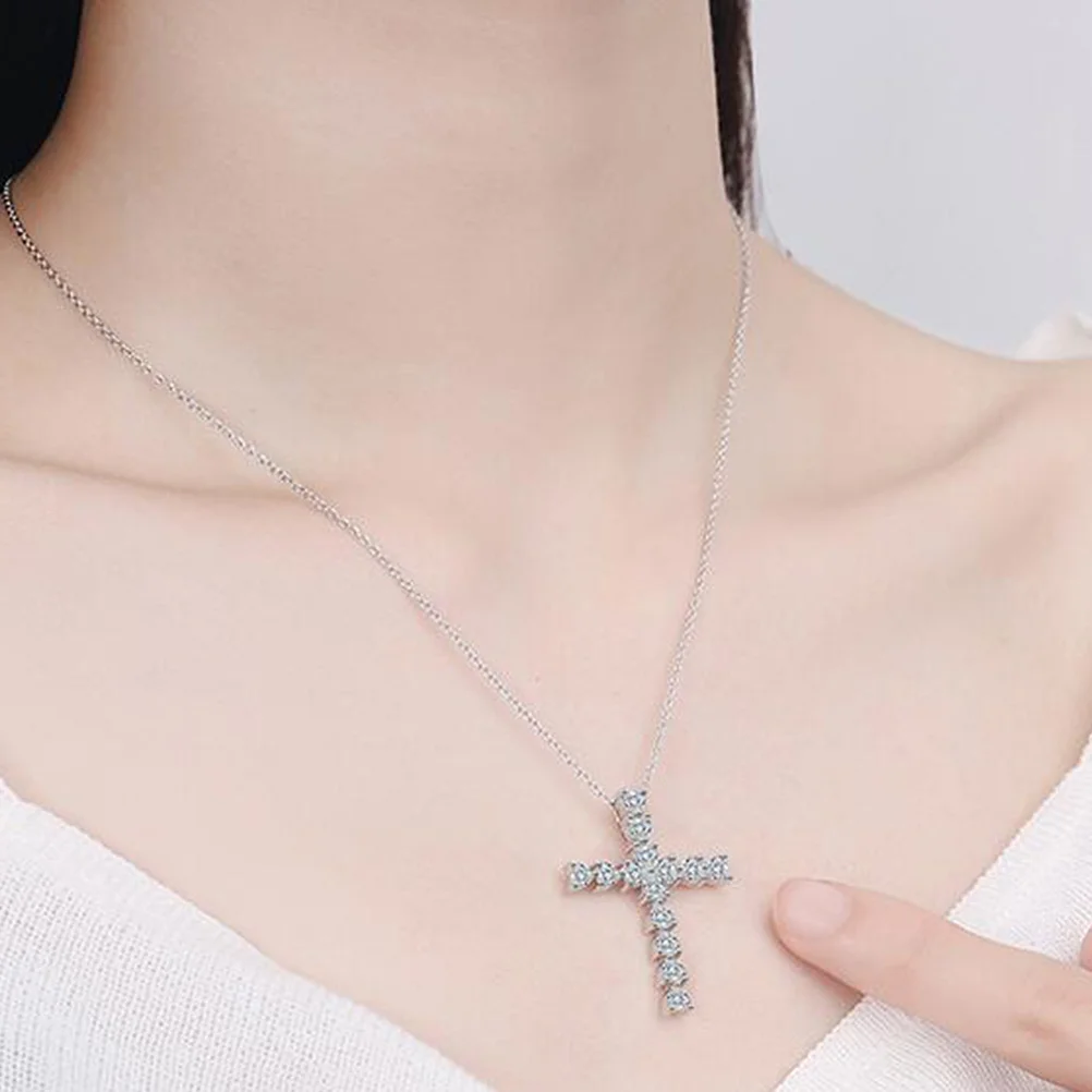 

1Pcs Zircon Cross Neck Pendant Stylish Clavicle Necklace Elegant Creative Women Jewelry Party Dancing Gift Fashion Necklace