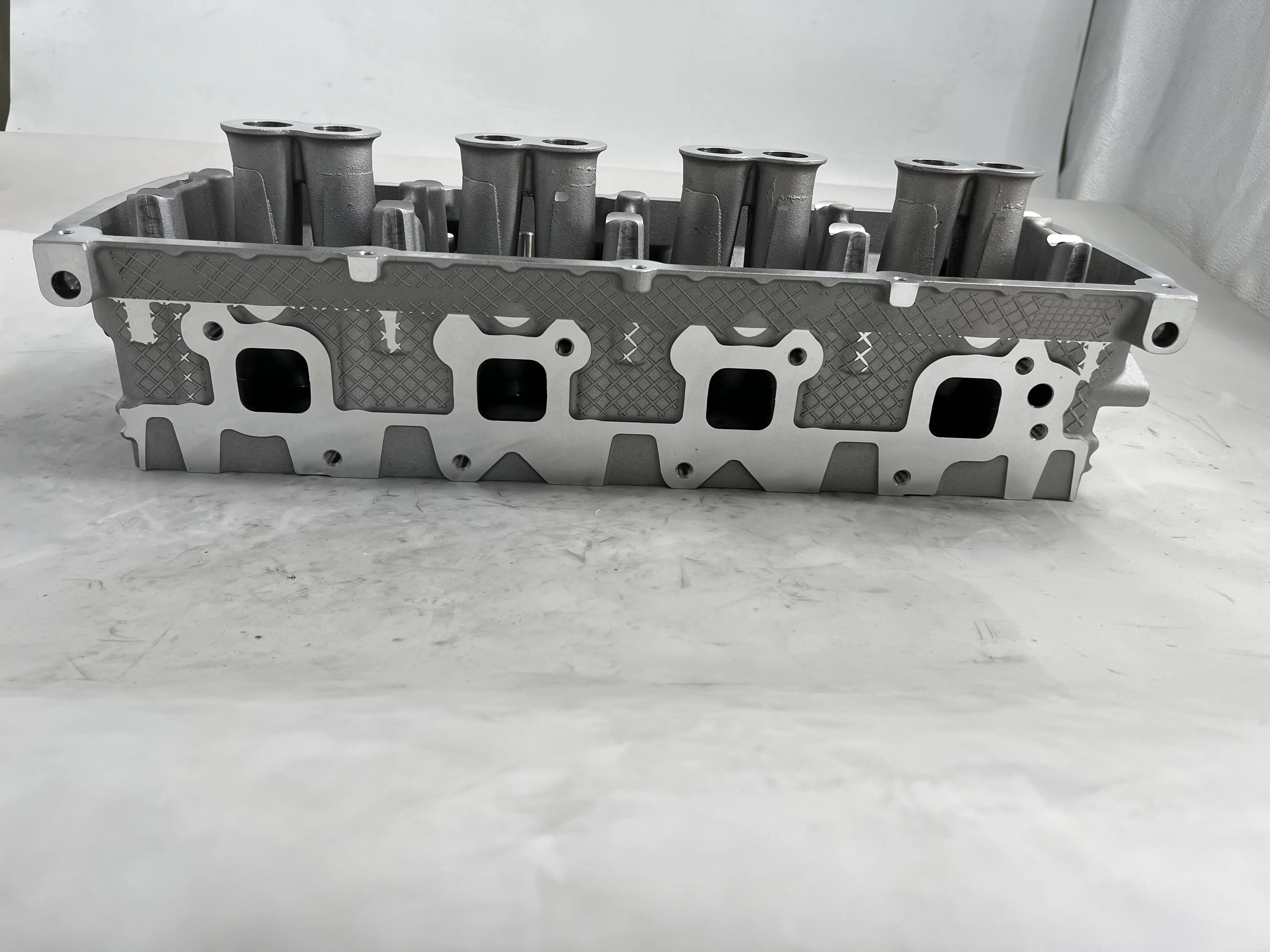 

53021616BA 05143397AB 5,7 л для головок цилиндров со стороны водителя Hemi для Dodge Ram, Chrysler, для Jeep 5,7 л, голая головка блока цилиндров, правая