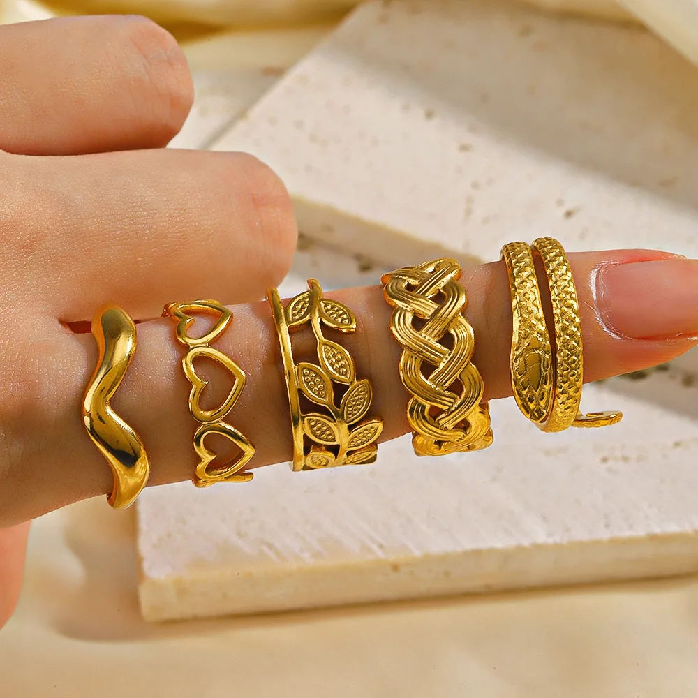 Women's Gold Color Stainless Steel Adjustable Open Knuckle Ring Geometric Leaf Design Luxury Female Metal Accessory