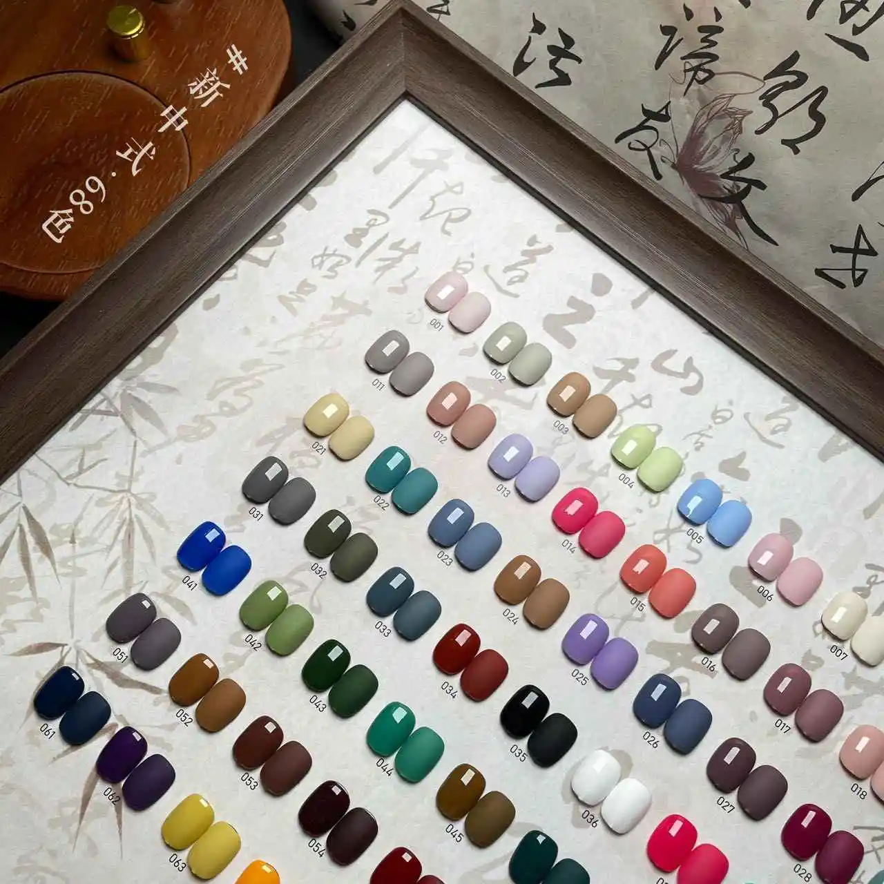 DAININA 여러 가지 빛깔의 68 색 네일 젤 세트 네일 숍 2025 새로운 전문 핫 아이템 패션 네일 아트 키트 네일 살롱 도매