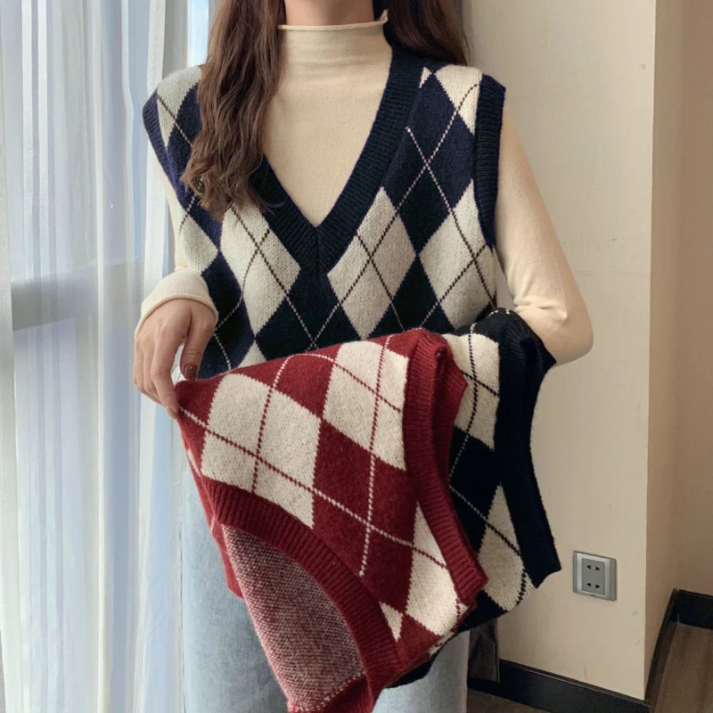 ABRINI Women Vintage Contrast Color Argyle V-neck Knit Vest Fall Preppy Style Worn Outside New Sweater Vest Sleeveless Pullover