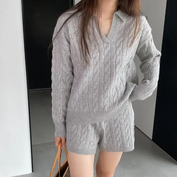 Spring and Autumn Women\'s Casual Solid Color Collar Long Sleeve Loose Sweater+High Waist Shorts Set