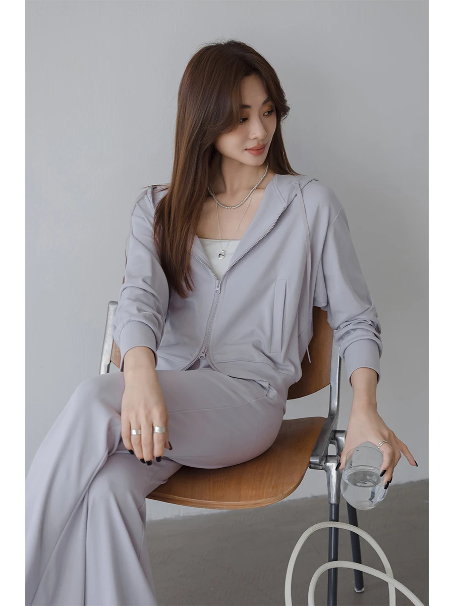 

Purple Sportswear Set for Women ort Hoodie And Casual Pants Two-Piece Suite Early Spring Faionable And Beautiful